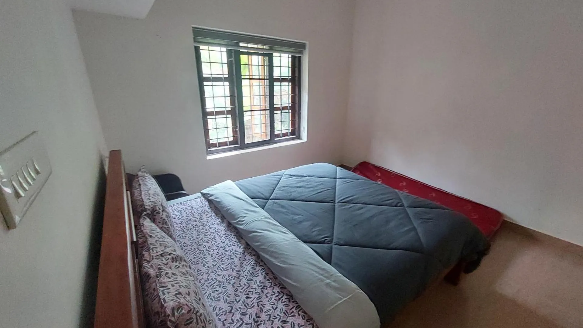 Sallyies Homestay Gust House Коттаям Вилла